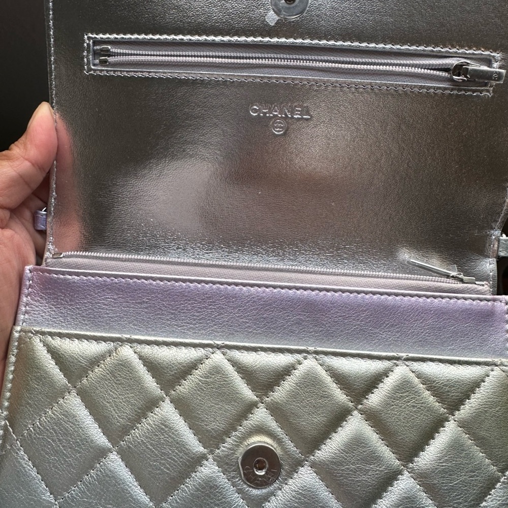 CHANEL
Gradient Metallic Calfskin Quilted Wallet On Chain WOC Silver Blue - Picture 5 of 8